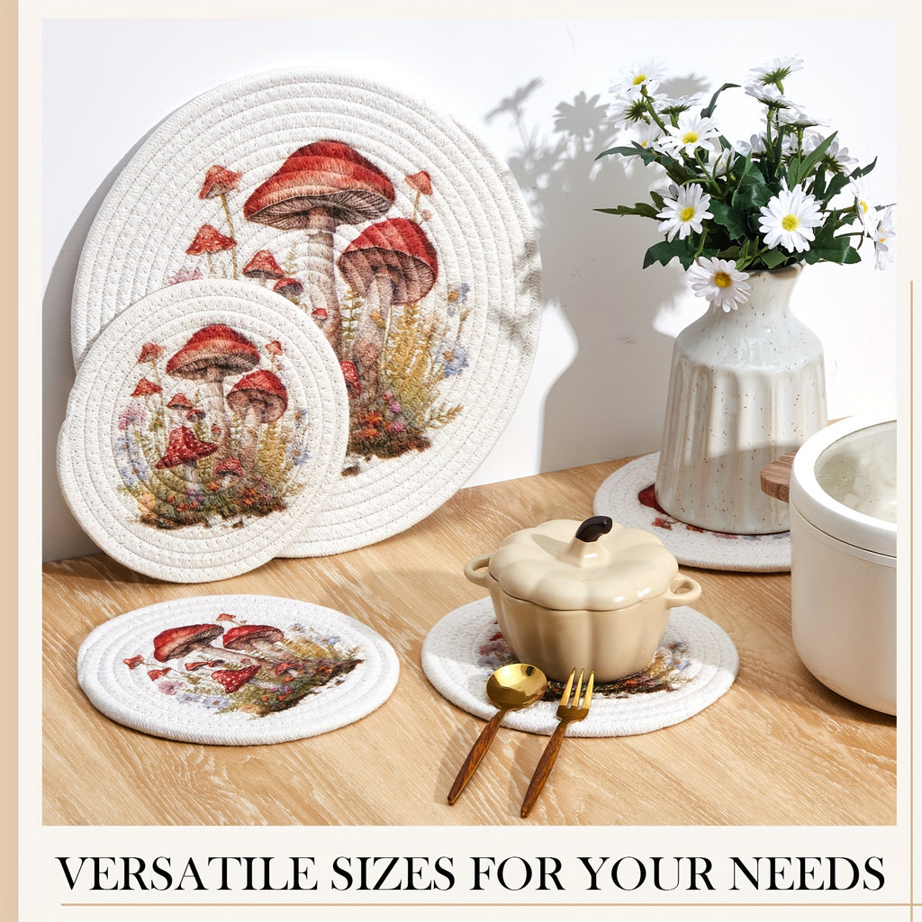 1 Set Mushroom Design Heat-Resistant Oven Mitts, Pot Holders & BBQ Gloves - Round Polyester Trivets with Cute Red & Spotted Mushroom Pattern, Non-Slip Kitchen Accessories for Baking, Grilling, Cooking, Baking, Dishwasher Safe (Hand Wash Only) - Idea